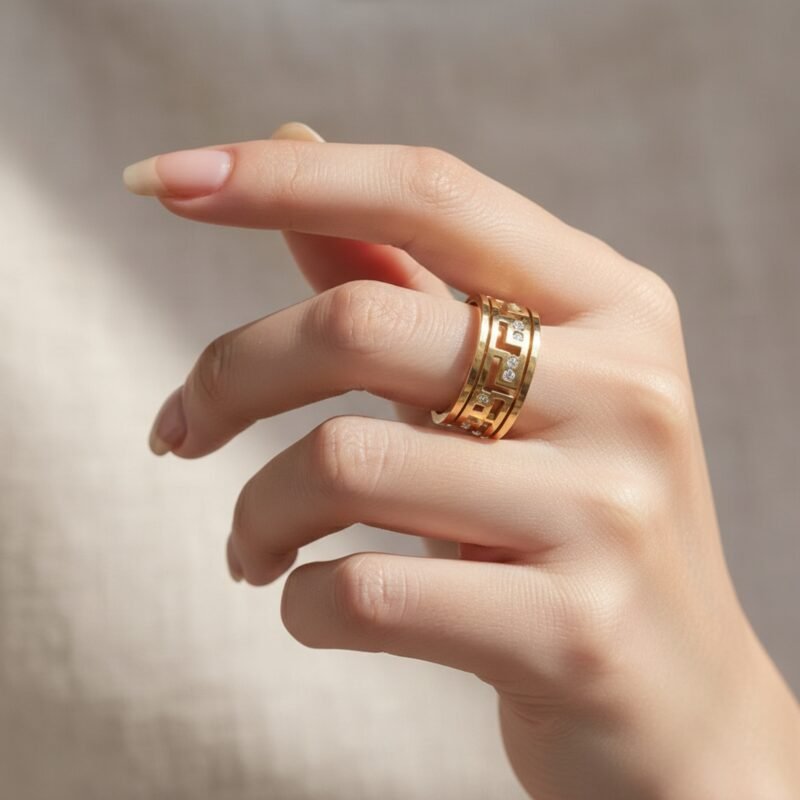 Luxe Link Gold and Diamond Adjustable Ring