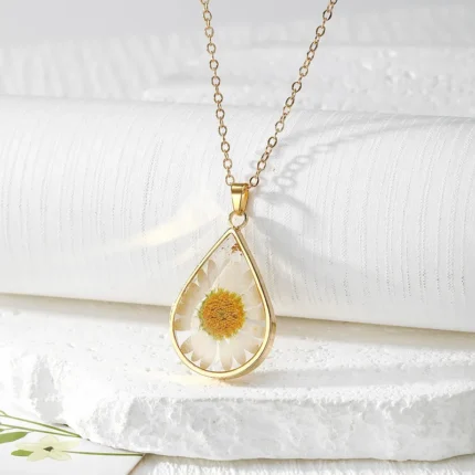 Refined Wildflower Teardrop Resin Necklace