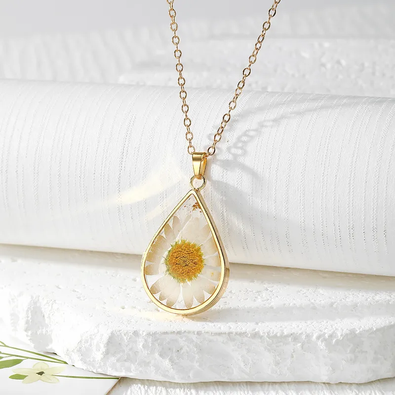 Refined Wildflower Teardrop Resin Necklace