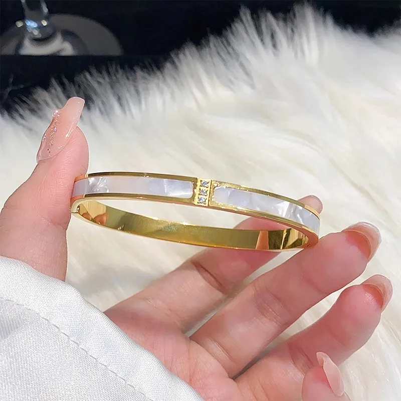 Acrylic Rhinestone Elegant Luxurious Classic Style Cuff