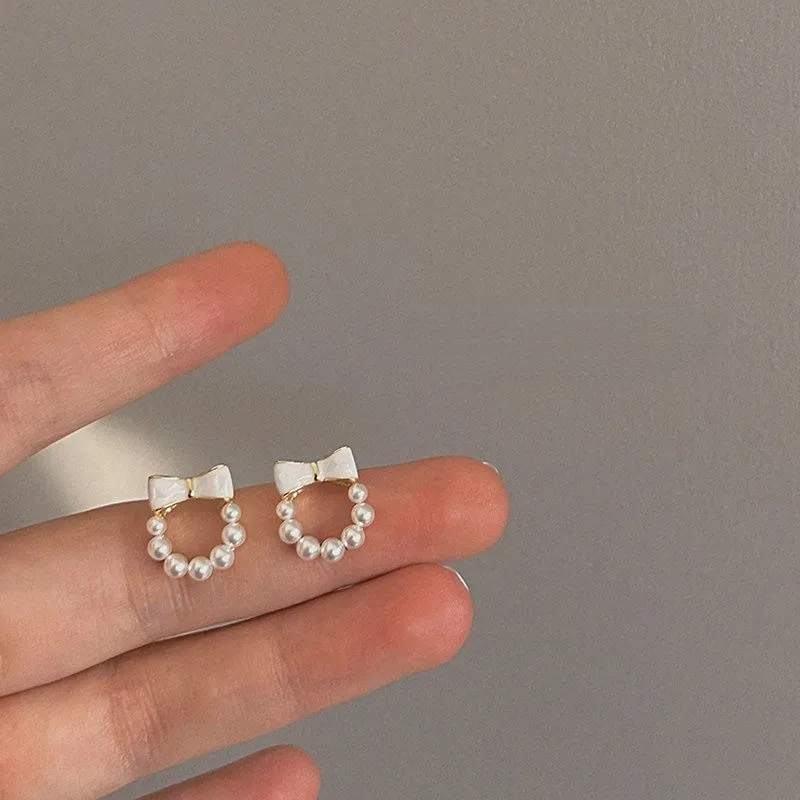 Pearl Ribbon Ear Stud Earring