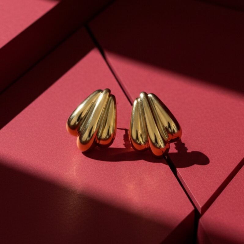 Vintage Tulip Ribbed Studs
